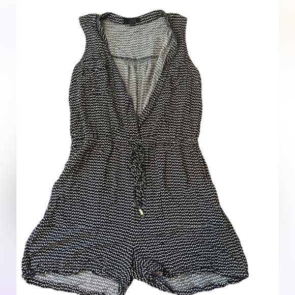 Kelly Renee black/white print romper - Picture 2 of 7